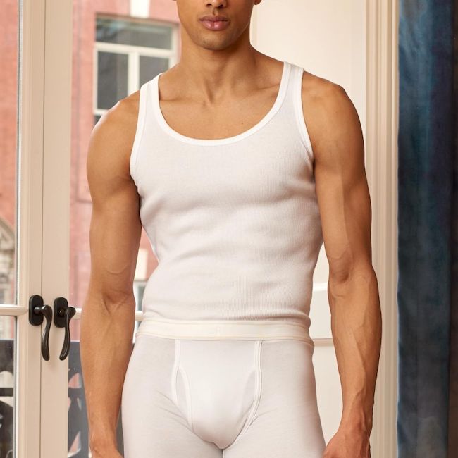 [ The Archer ] : Should Men Really Tuck Undershirts into Underwear ?